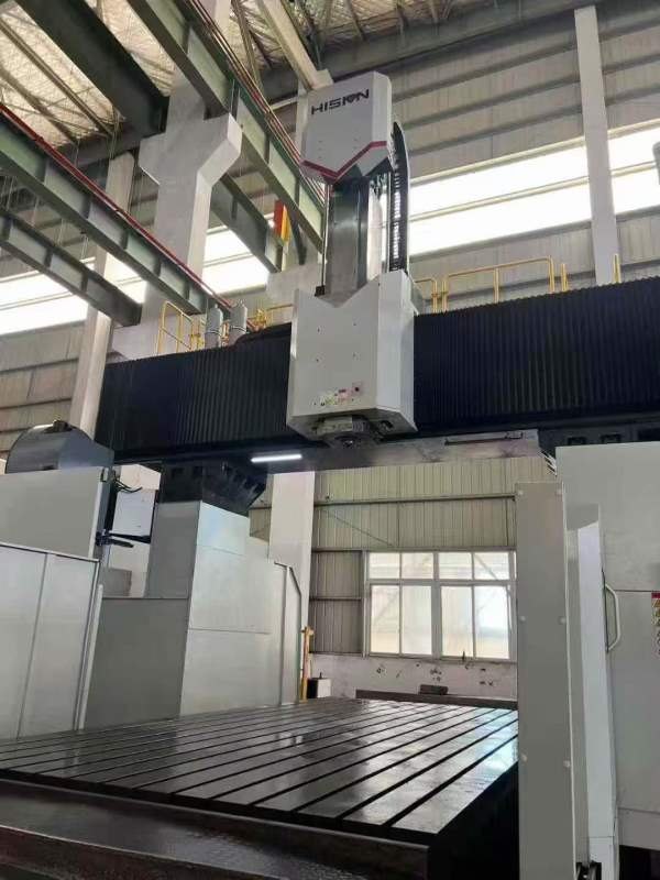 海天重型加高6036龙门，带24把刀库工作台3米6米，门宽.