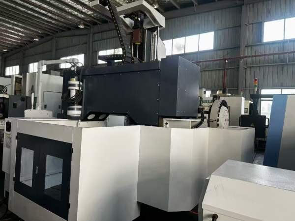 2024年准新斌胜1313小龙门，三轴线轨，发那科MF系统，.