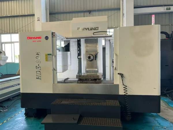 刚刚到货2022年德阳800单工作台卧加三轴行程140095090.
