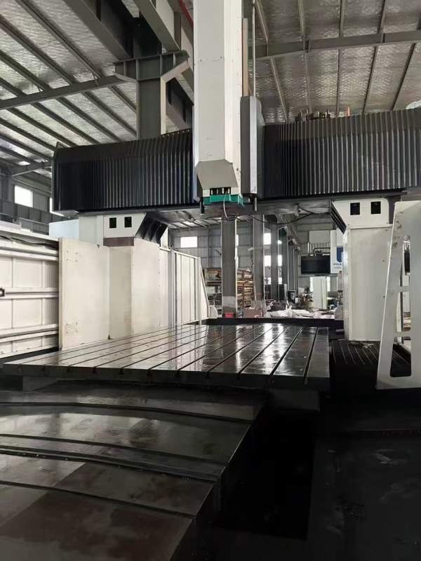 刚刚买下鑫台工4030数控龙门，工作台2500/4000mm，门.