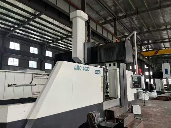 刚刚买下鑫台工4030数控龙门，工作台2500/4000mm，门.