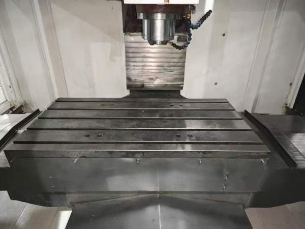 准新便宜850，欢迎询价巨高VL850B加工中心，三轴线轨..