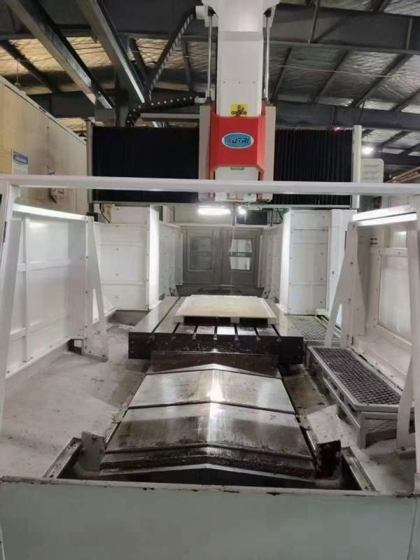工厂在位，22年旭泰2515两线一硬龙门加工中心，厂里开.