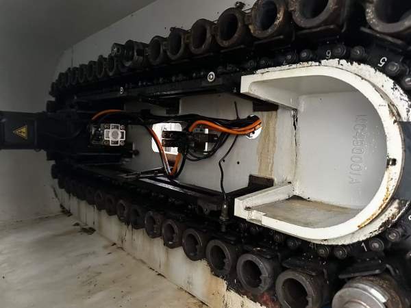 2015年台湾奕达500双工位卧加，三轴日本thk线规，工作.