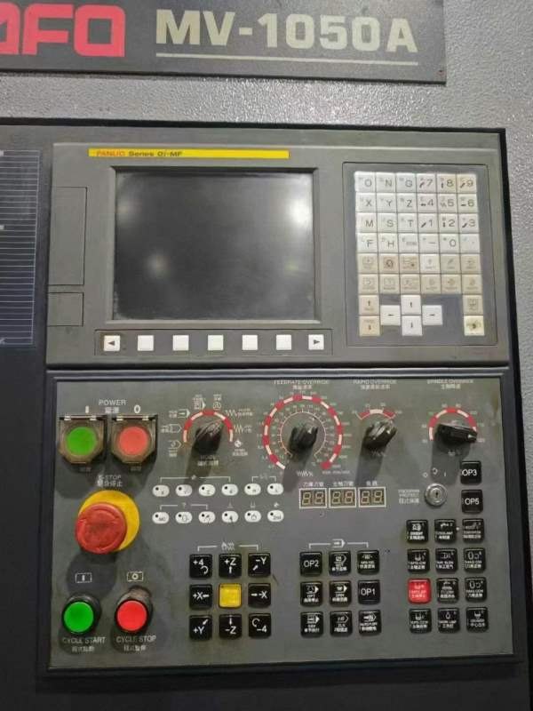 2019年台湾高峰1050加工中心，三轴线规BT40刀柄，主轴.