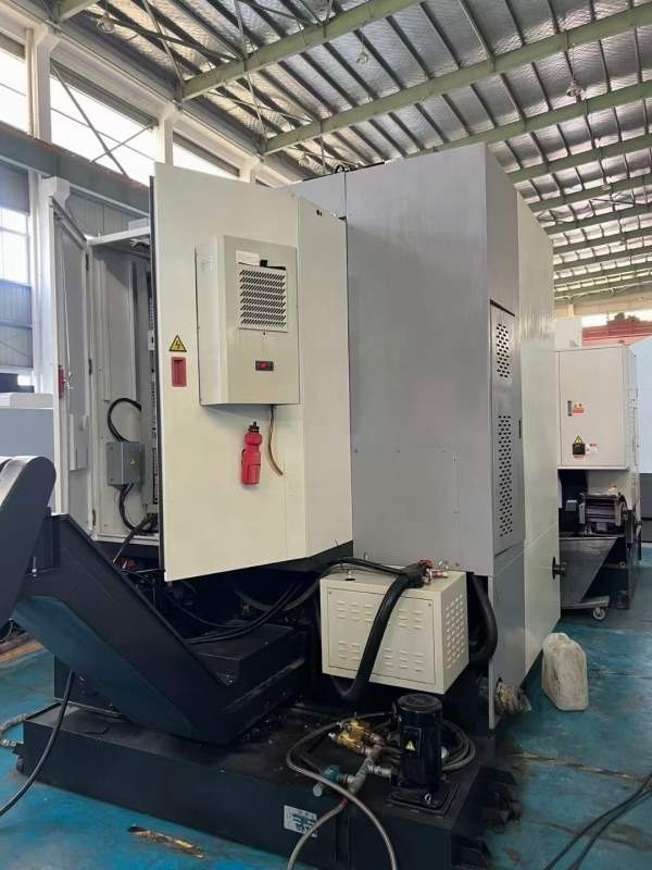 沈阳V6数控立车，发那科MF系统，埃尔法1包，液压卡盘2.