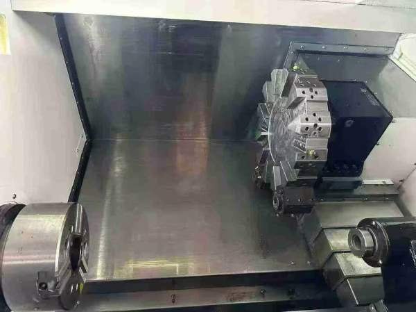 新到一台品上精机，搭配台湾佳贺8寸卡盘，12工位德国.