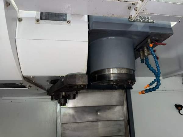 2019年永进TV-2110B加工中心行程:21001020762BT50，直.