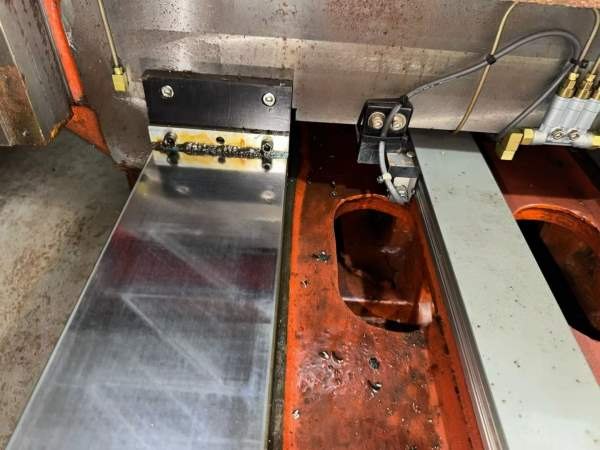 2019年永进TV-2110B加工中心行程:21001020762BT50，直.