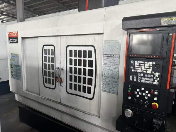 马扎克VTC-200BN工作台行程：510x1460mmX轴行程：1120.