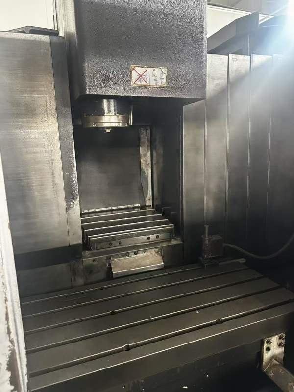 马扎克VTC-200BN工作台行程：510x1460mmX轴行程：1120.