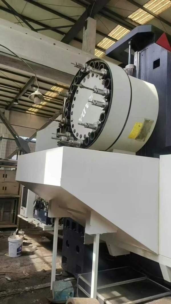 精品乔峰3218龙门加工中心，22年设备，工作台3米1.5米.