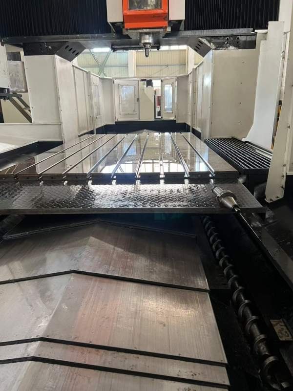 江苏台牧3022数控龙门，工作台1.8米3米，门宽2.2米，.