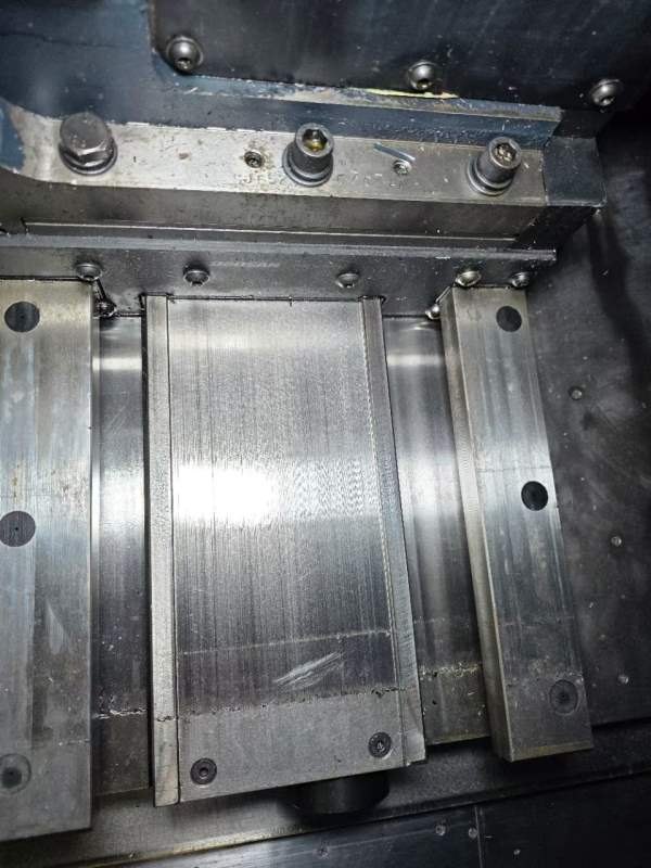 斗山PUMA3050L，12寸卡盘，18.5KW主轴电机，过棒料76.