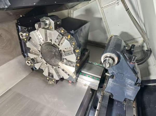 2025年斗山迪恩LYNX305数控车床、发那科Plus系统、10.