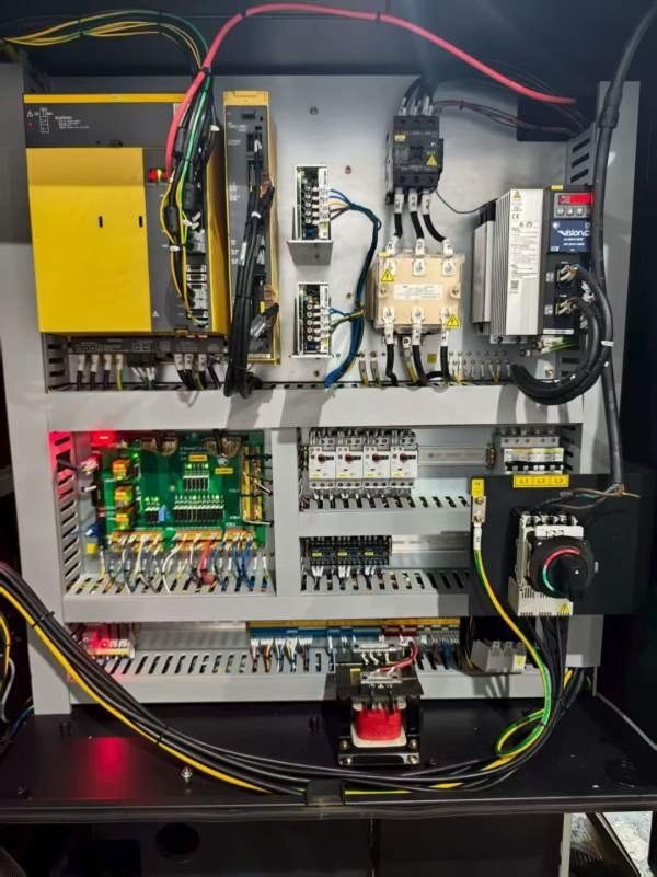 2025年斗山迪恩LYNX305数控车床、发那科Plus系统、10.