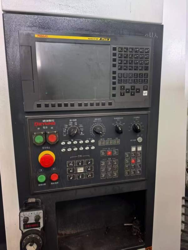 苏州德扬1370立加三轴滚柱导轨.Y轴四导轨发那科0i-MFp.