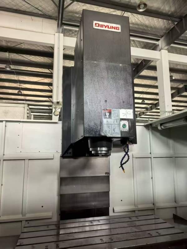 苏州德扬1370立加三轴滚柱导轨.Y轴四导轨发那科0i-MFp.