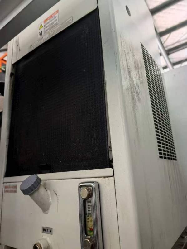 苏州德扬1370立加三轴滚柱导轨.Y轴四导轨发那科0i-MFp.