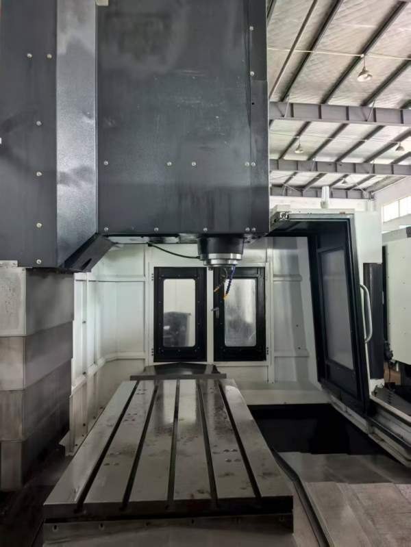 苏州德扬1370立加三轴滚柱导轨.Y轴四导轨发那科0i-MFp.