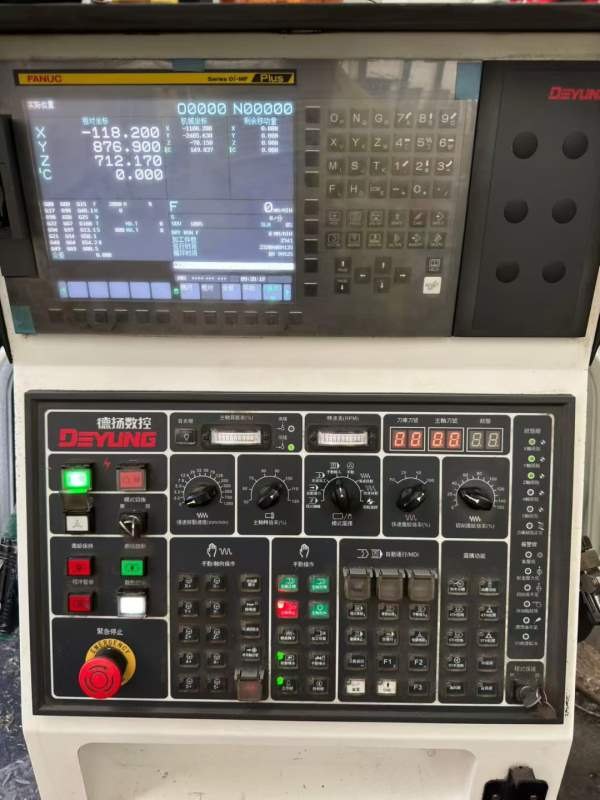 刚刚买下德扬6547龙门加工中心 工作台3米6米，门宽4.2.