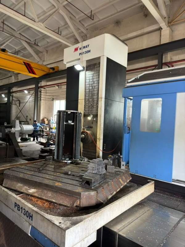 上海工厂拿下纽威130数控刨台镗床，5轴4联动，工作台2.