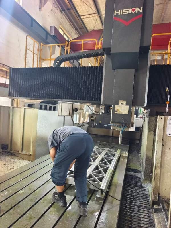 刚刚买下一台2021年海天4028数控龙门铣发那科MFPLUS系.