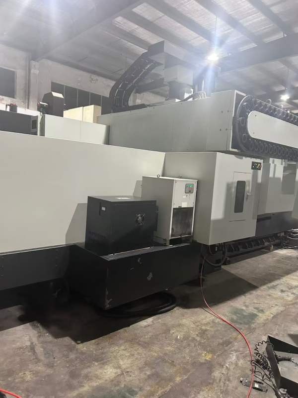 同款2台台湾亚威NVP-3015龙门加工中心，发那科MF系统.