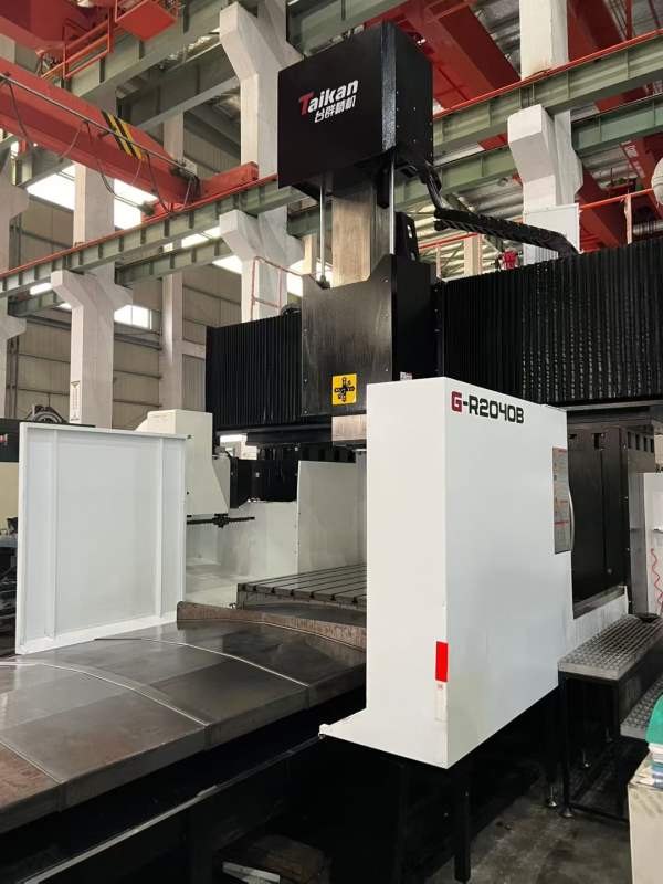 新到全新台群2040数控龙门，工作台2000/4000mm，门宽2.