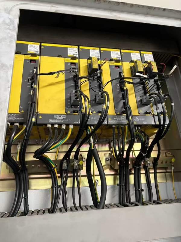 兰州工厂刚买台湾友佳800双台卧加，发那科31i系统，工.