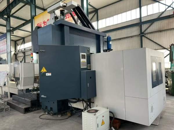 兰州工厂 刚买整厂机床 台湾高峰3116数控龙门，工作台.