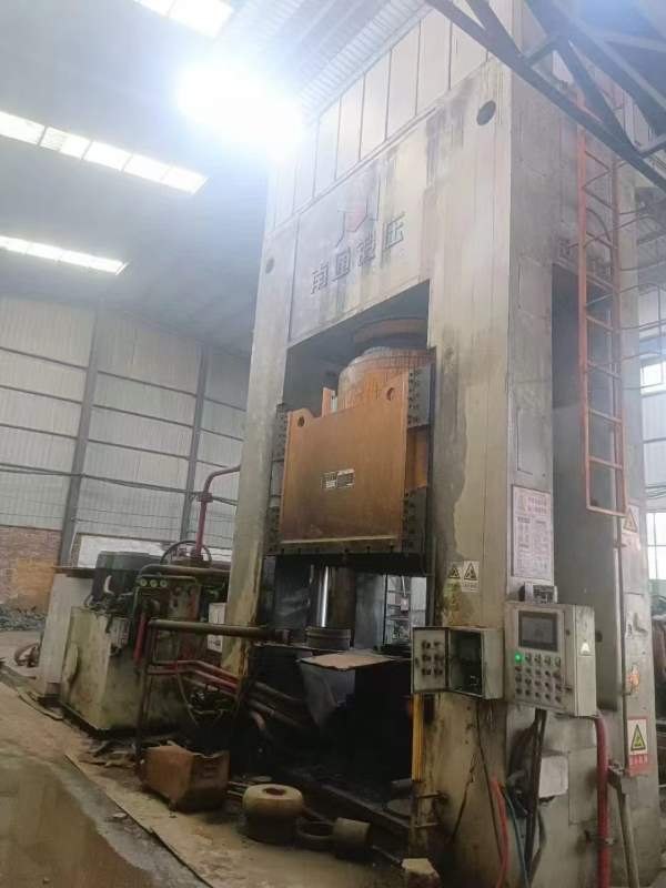 南通2500锻造液压机！2019年产，少用，目前在位可试机.