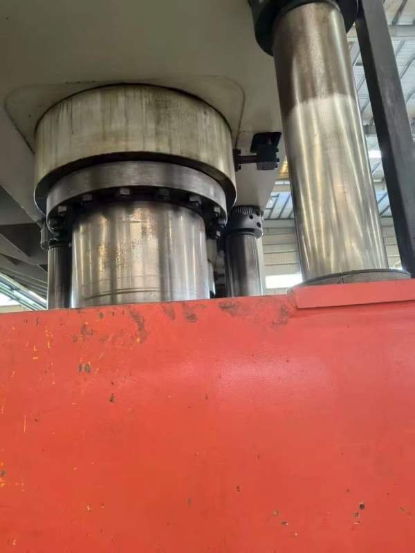 5000吨纵梁成型压力机_在位出售。