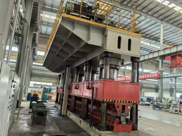 5000吨纵梁成型压力机_在位出售。