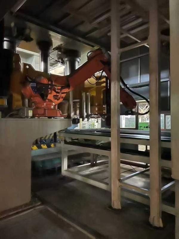 刚刚买下：合肥锻压自动化钣金冲压生产线液压线：2000.