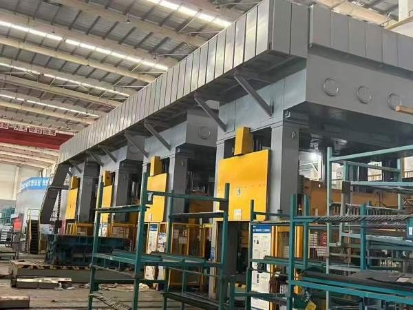 刚刚买下：合肥锻压自动化钣金冲压生产线液压线：2000.