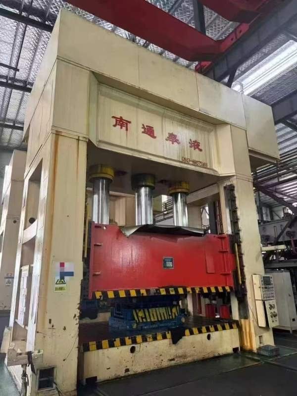 南通皋液产，框架1250吨液压机，台面2.2/4米，带多点.