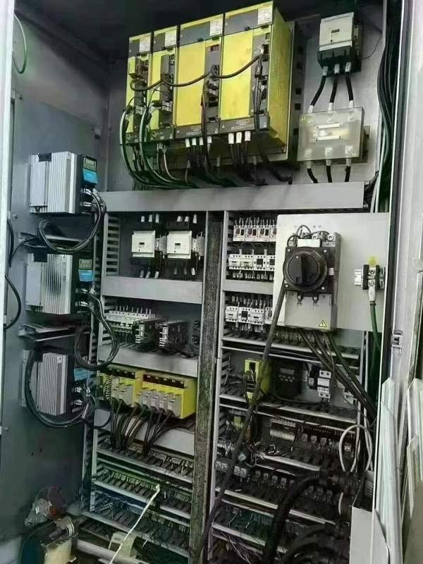 仅剩一台：韩国斗山HP4000卧式加工中心，系统法纳克31.