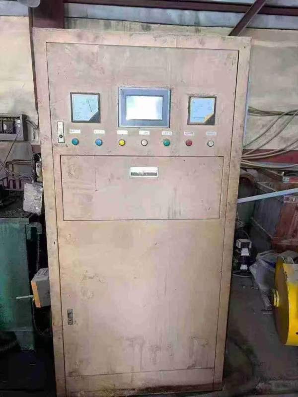 在位出售：南通特力70X2.5米卷板机一台。可以试机，自.