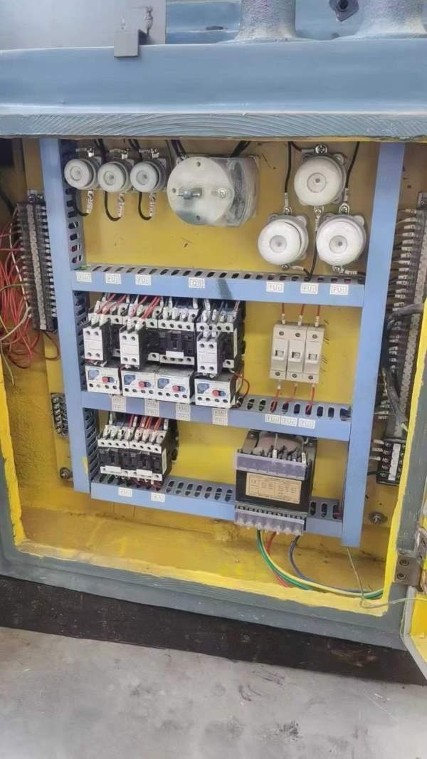 无锡上机1320B外圆磨，重庆大学设备，安装未用