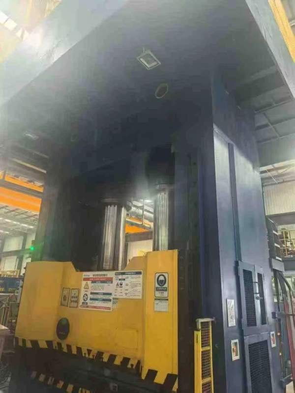 天津1200吨压力机