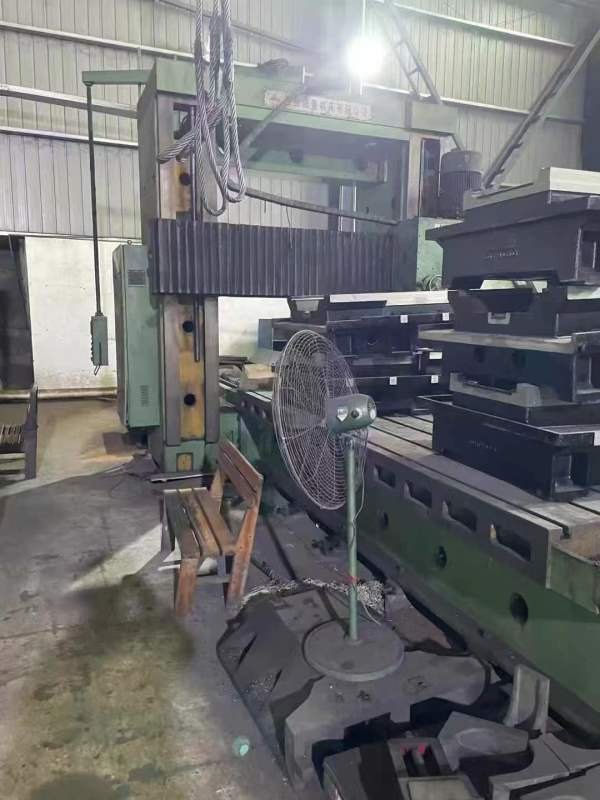 江西重型，1.7米4米，重型龙门铣，安装少用