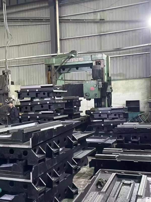 江西重型，1.7米4米，重型龙门铣，安装少用