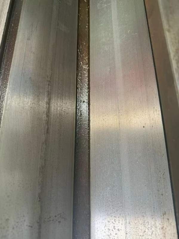 北一重型的龙门铣床1.254米，仓库提货