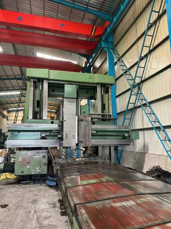 北京一机床产，龙门镗铣床X2020A、规格2米x 6米。私聊