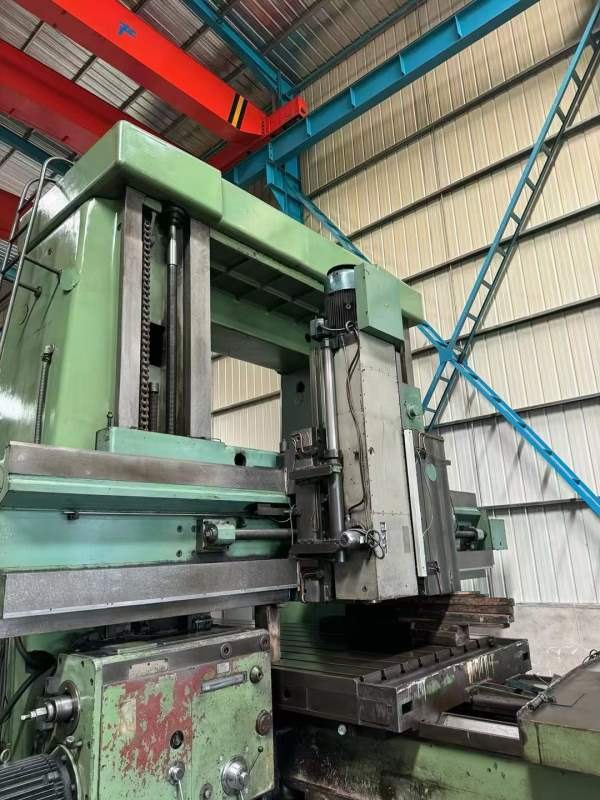 北京一机床产，龙门镗铣床X2020A、规格2米x 6米。私聊