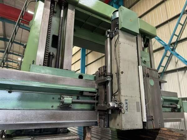 北京一机床产，龙门镗铣床X2020A、规格2米x 6米。私聊