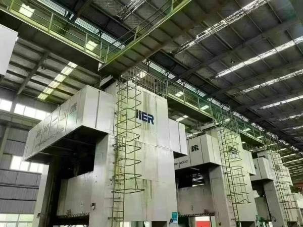 汽车配件厂：出售1济南四点线1000/630/630/630在位出.