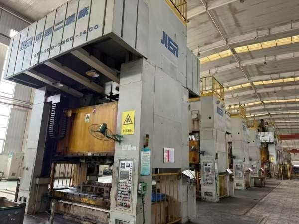 济南二机产，小冲压机0250需要的朋友联系，单侧移台工.