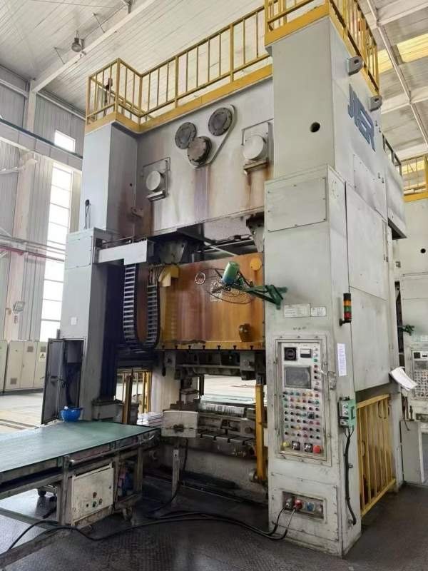 济南二机产，小冲压机0250需要的朋友联系，单侧移台工.